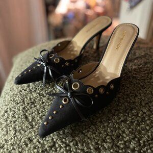LEMONADE Charisma Kitten Heel with rivets - sz. 8